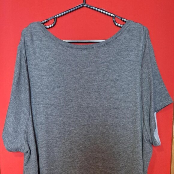Love & Legend Grey Top with silver bars Size 3XL - Picture 4 of 4